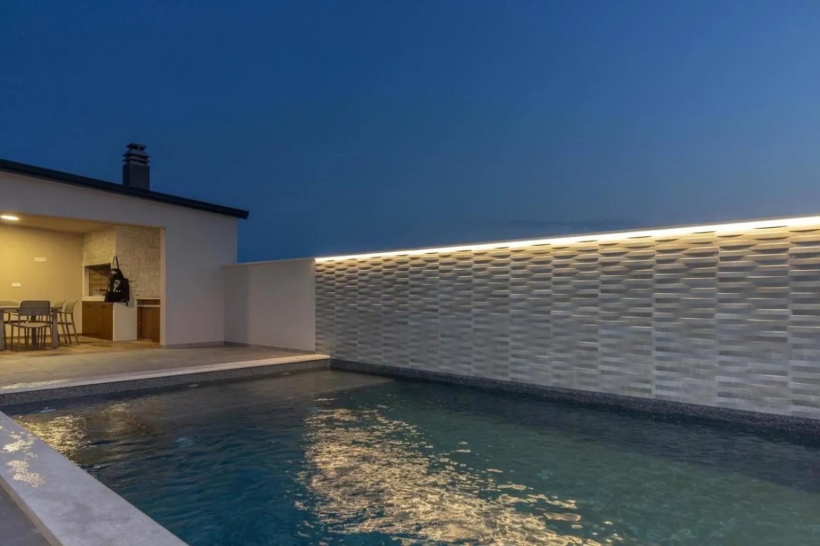 Ferienhaus Mit Privatpool Fuer 6 Personen Ca 100 Qm In Sisan, Istrien Suedkueste Von Istrien 0*,