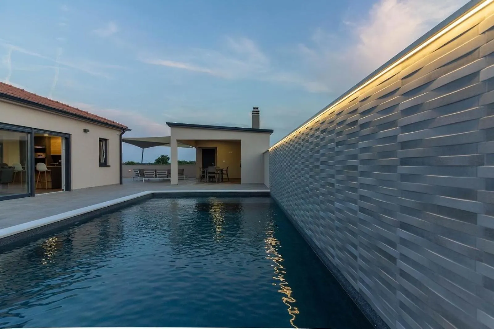 Ferienhaus Mit Privatpool Fuer 6 Personen Ca 100 Qm In Sisan, Istrien Suedkueste Von Istrien Sisan