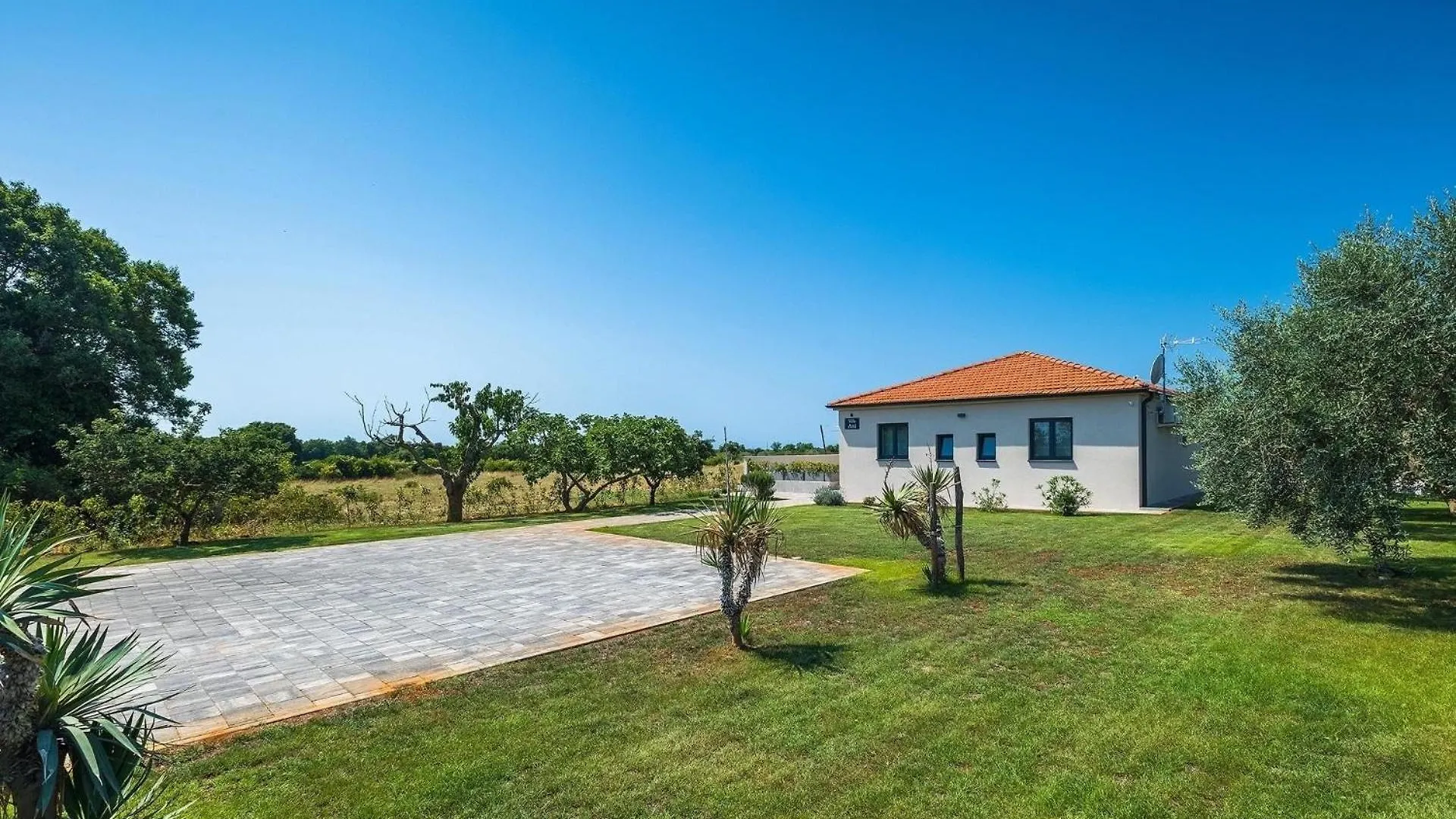 Ferienhaus Mit Privatpool Fuer 6 Personen Ca 100 Qm In Sisan, Istrien Suedkueste Von Istrien 0*, Sisan Croatia